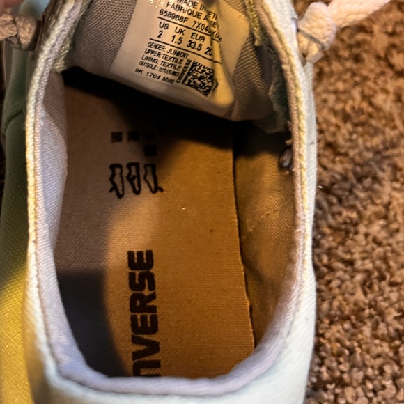 Converse Kids Sz 2Y Sneakers - Picture 6 of 6
